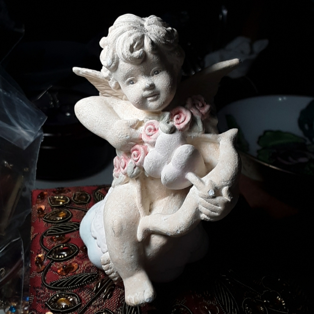 Russ Memories Of Love figurine